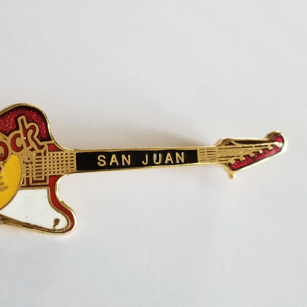 Vintage Hard Rock Cafe pin red and white guitar San Juan brooch hrc